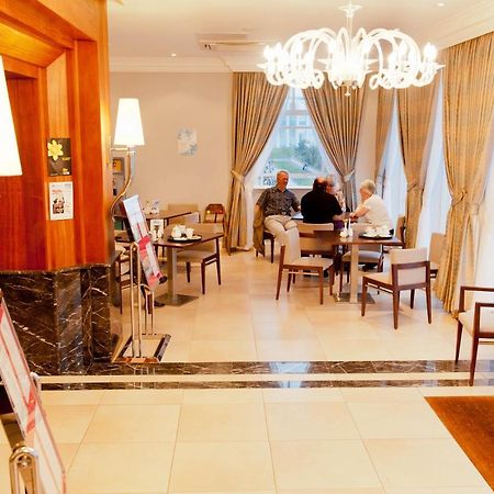 וויימות' Riviera Hotel מראה חיצוני תמונה