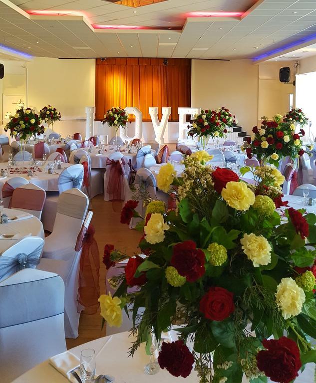 וויימות' Riviera Hotel מראה חיצוני תמונה