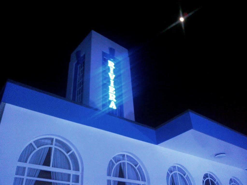 וויימות' Riviera Hotel מראה חיצוני תמונה