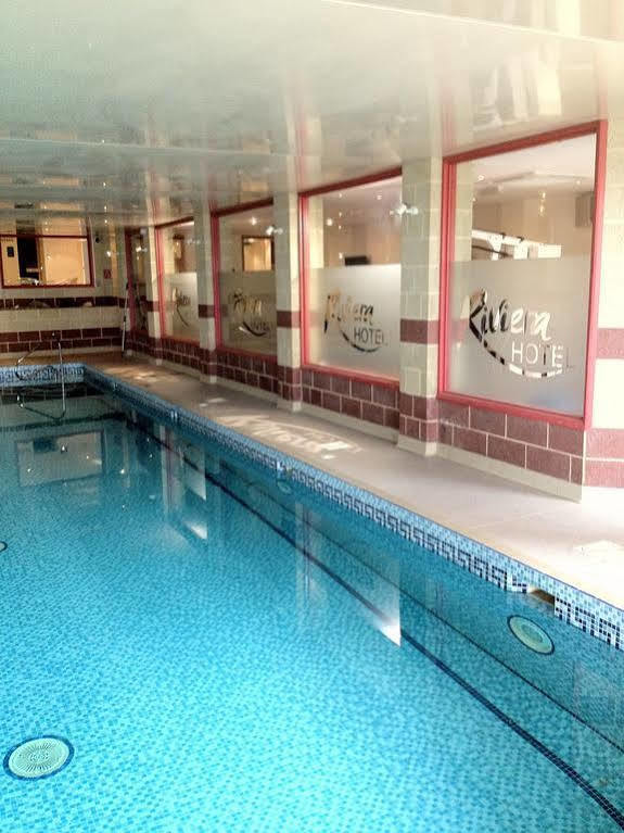 וויימות' Riviera Hotel מראה חיצוני תמונה