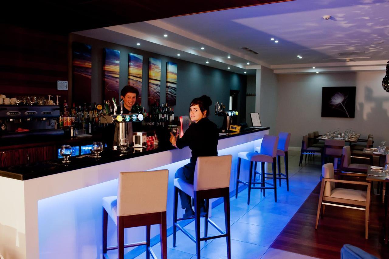 וויימות' Riviera Hotel מראה חיצוני תמונה